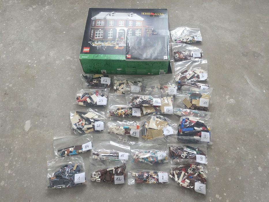 LEGO 21330 Ideas Kevin Sam w Domu