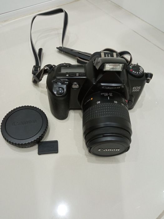Canon eos 3000  300