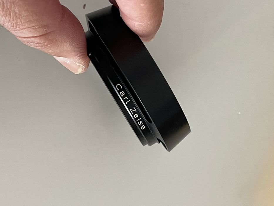 Zeiss Lens hood for C Sonnar f1.5 50mm ZM