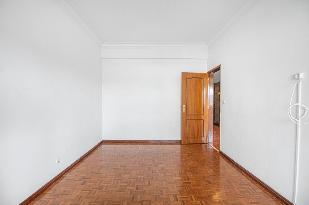 Apartamento T4 Portas de Benfica