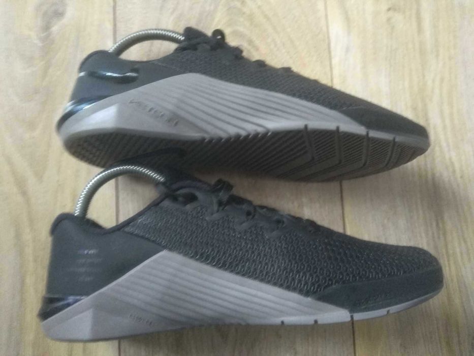 NIKE Metcon 5 AQ1189  Black Gunsmoke 40,5 buty treningowe