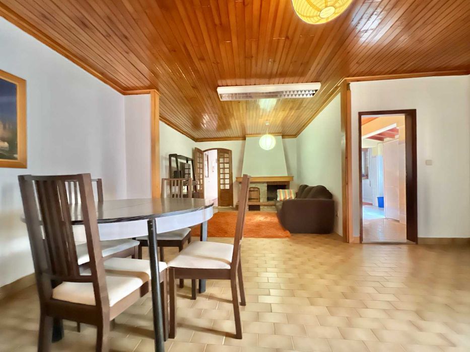 Alugo Quarto mobilado com despesas incluídas
