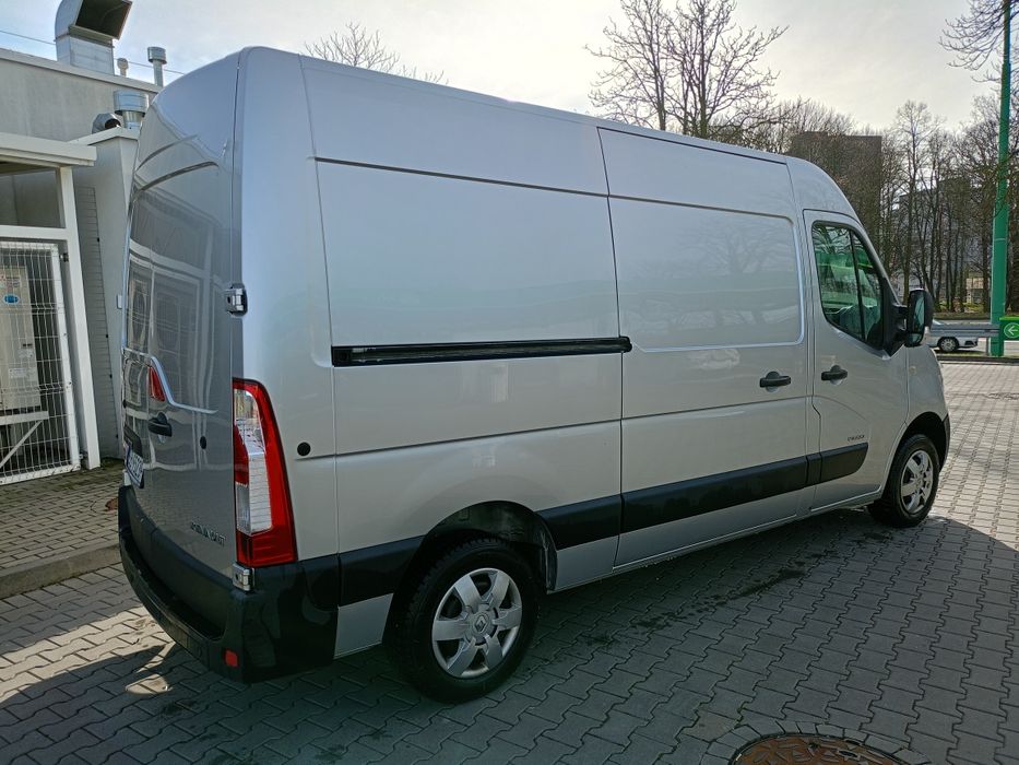 Wynajem busa Renault master