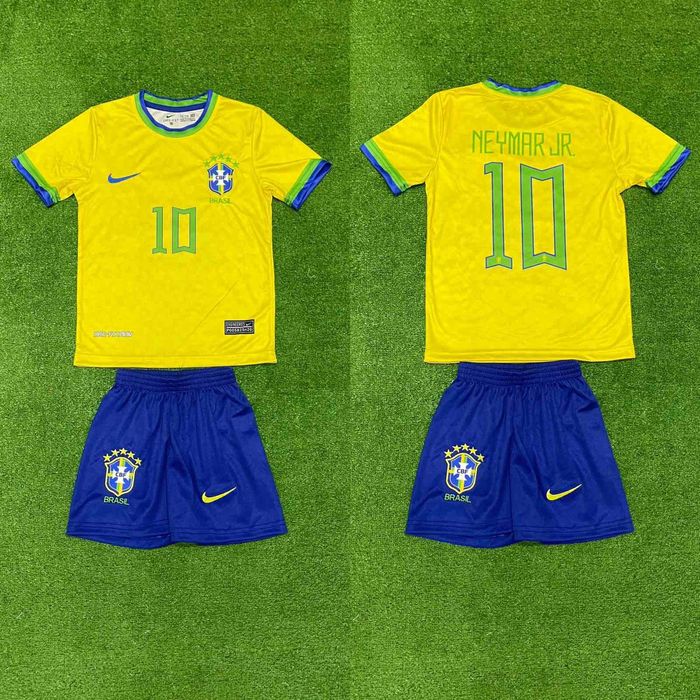 Футбольна форма. Ф.К"Бразилія"