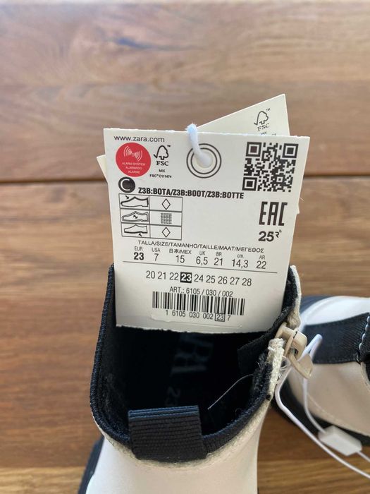 Botas de Criança Novas
