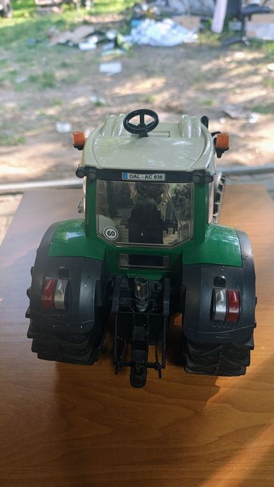 Bruder fendt green