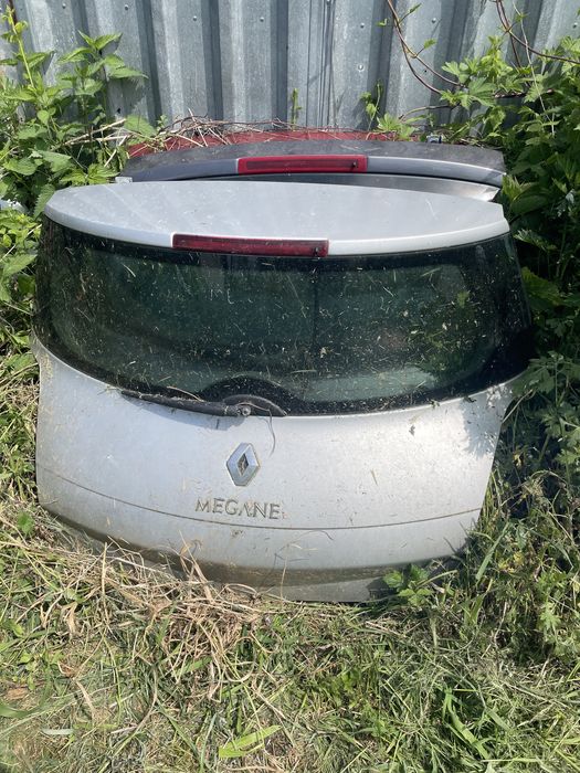 Кришка багажника хечбек  кляпа renault megane 2