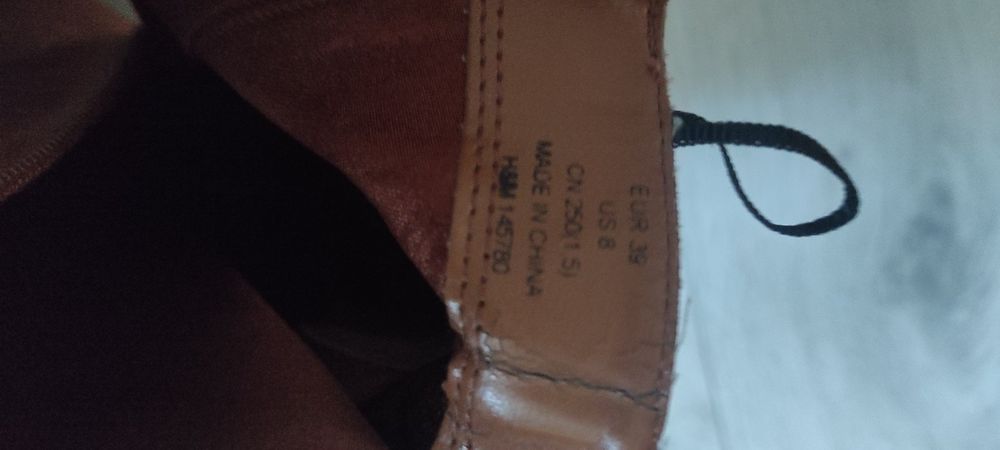 Продам жіночі чоботи.