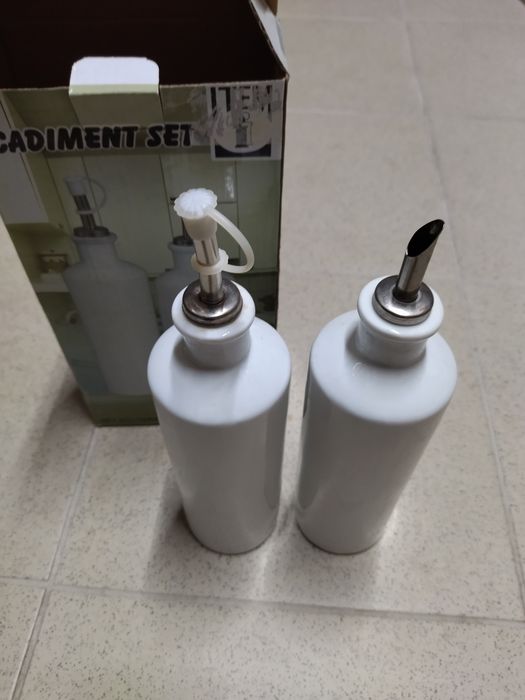 Galheteiro em cerâmica430581495387269126