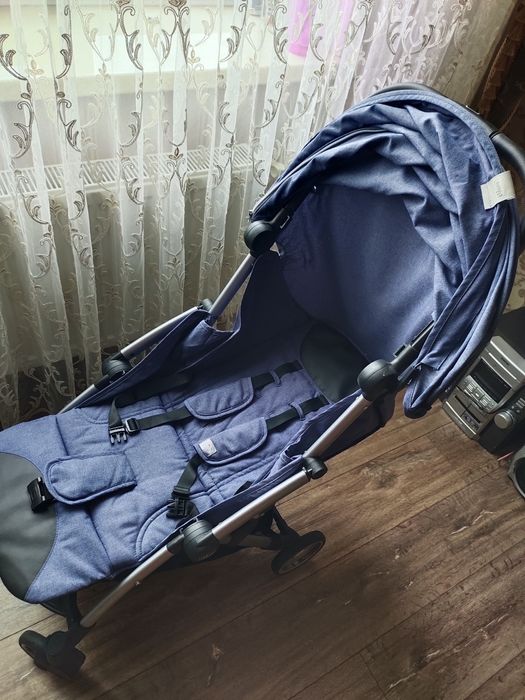 Продам каляску прогулочну чіко 0+