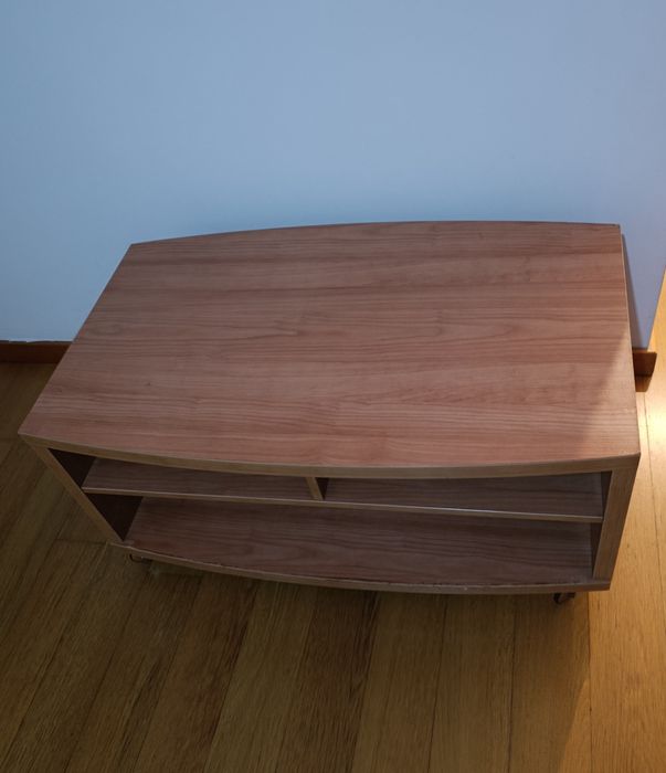 Móvel para tv com rodas