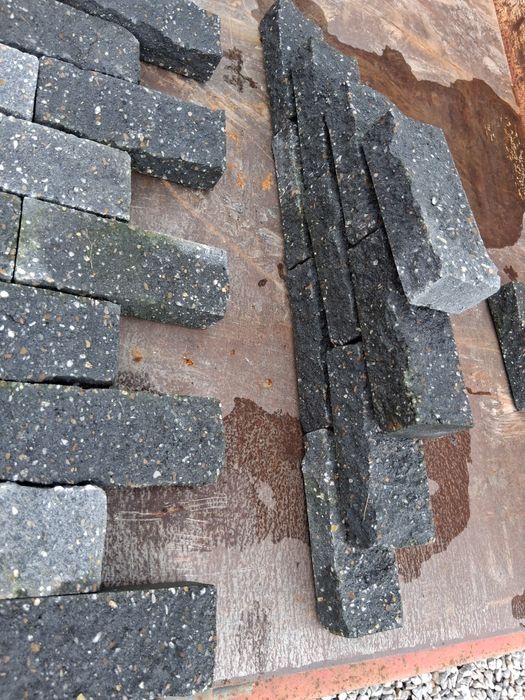 Kwietnik rabata palisada cegiełka cegła obrzeża obrzeże kostka brukowa