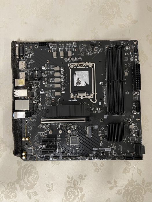 Материнская плата MSI Pro B760M-P (поврежденная)