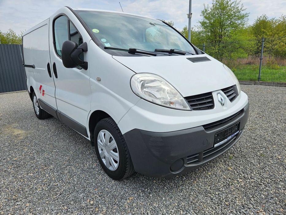 Renault Trafic / 2.0 DCI 90KM / Furgon L1H1 / Klima / HAK /