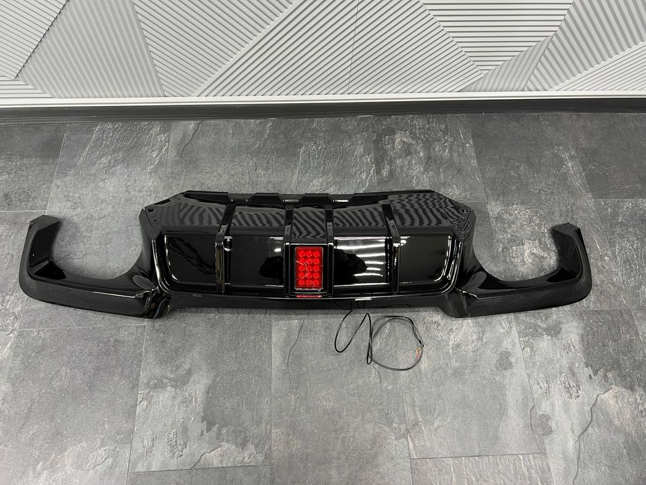 Диффузор бмв ф10 м5 с лед стопом Дифузор bmw f10 m5 m paket led юбка Накладка на бампер
