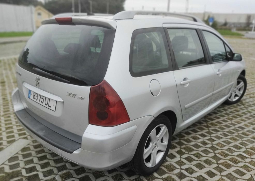 Peugeot 307 2.0 HDI (110 cv) – 7 Lugares – 2002
