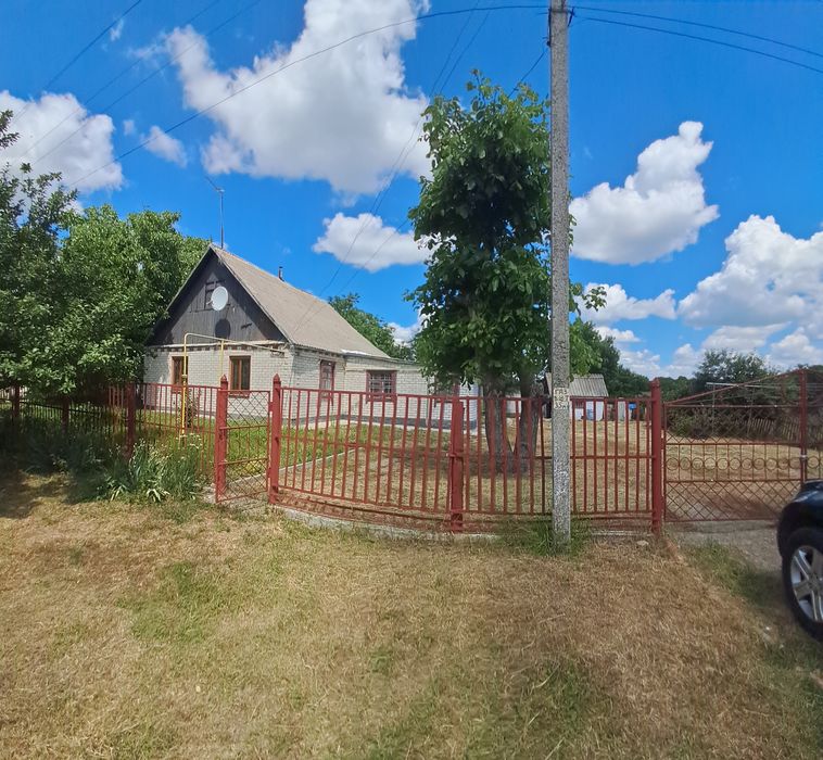 Продам дом в селе Голубовка.