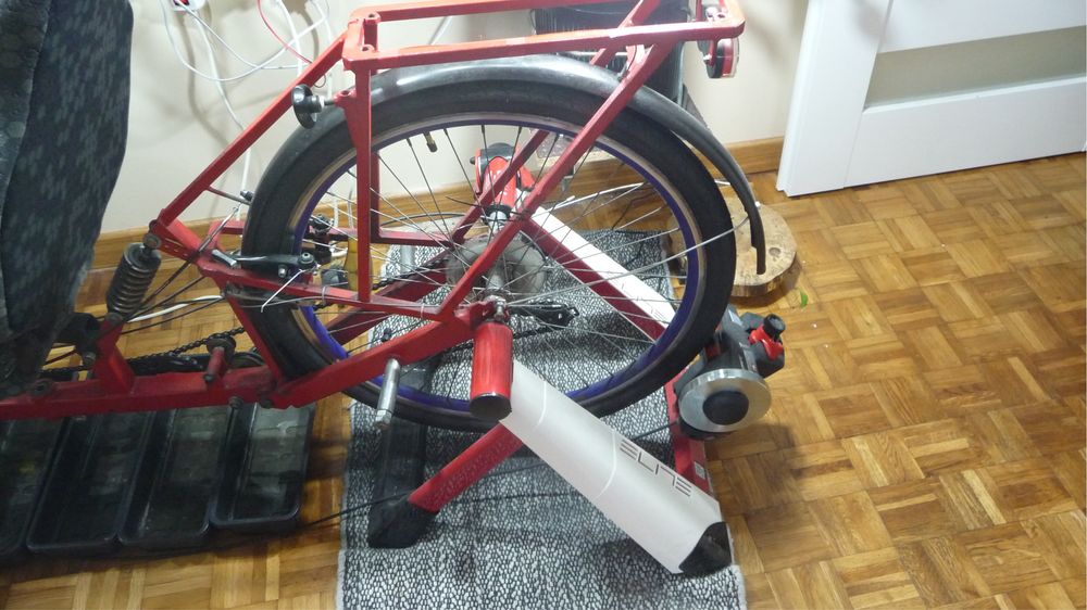 Rower poziomy trzykołowy dla osoby niepełnosprawnej