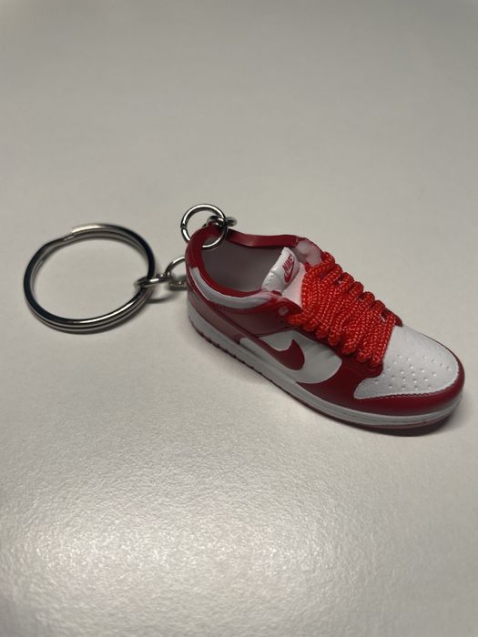 porta chaves em forma de sapatilha