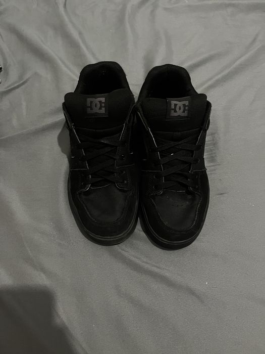 Tanis Dc shoes preto em otimo estado.