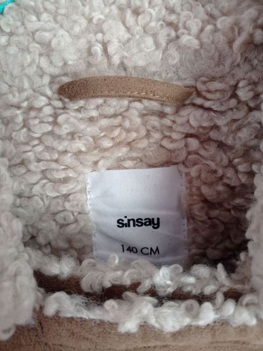 Пальто для дівчинки