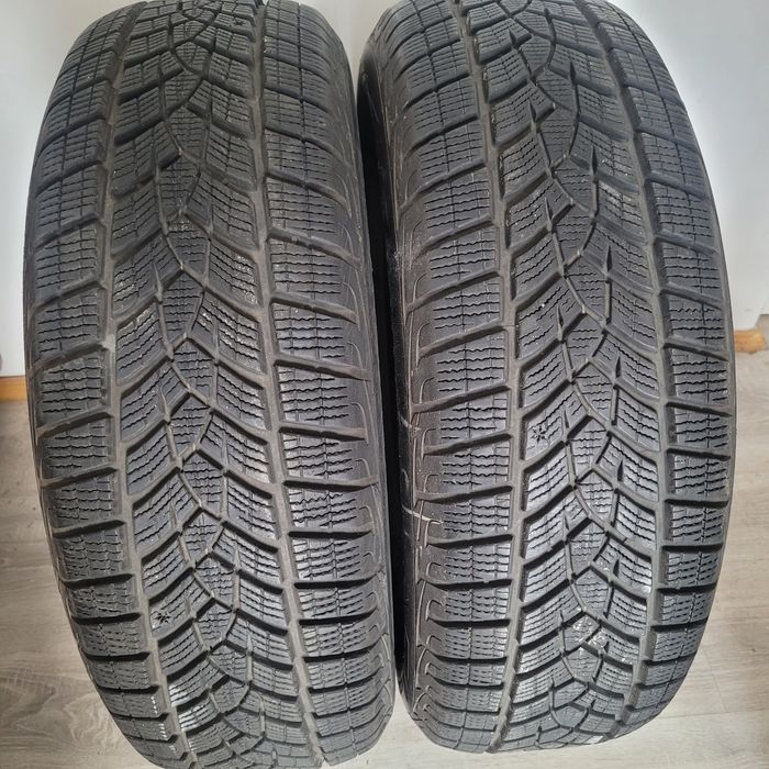 GoodYear suv Ultra grip 215 65 r17