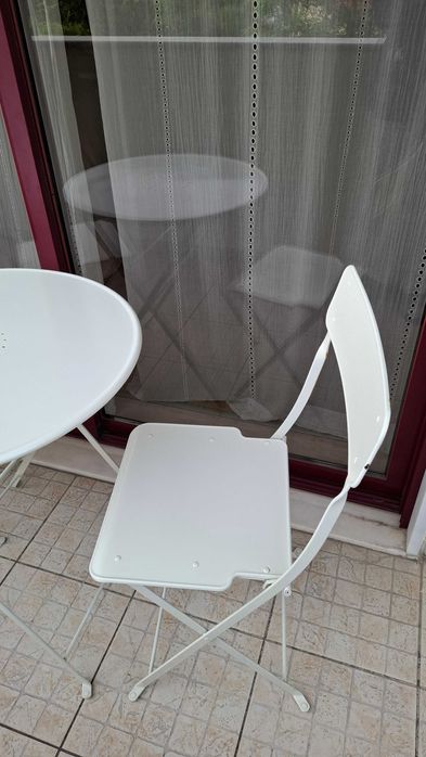 Mesa exterior + 2 cadeiras