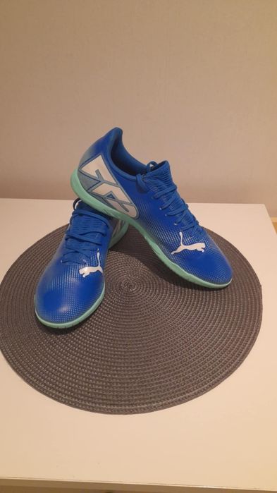 Продаються футзалки