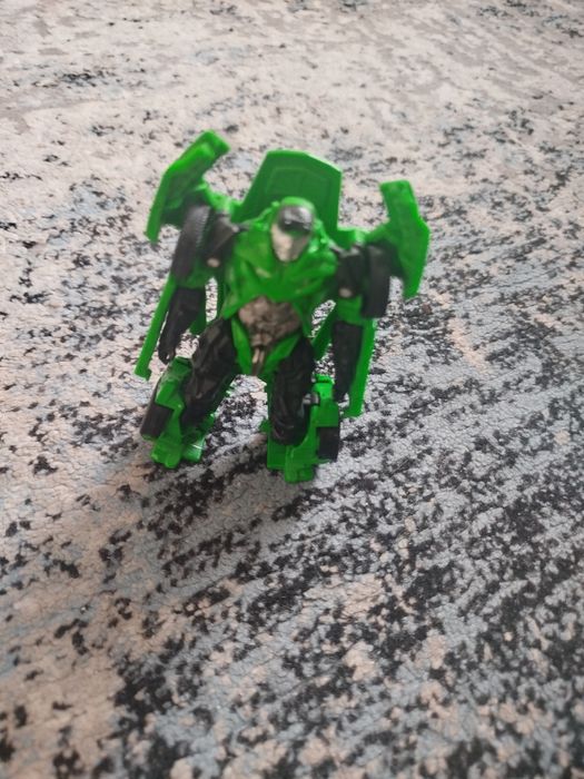 Zabawka figurka Transformers.