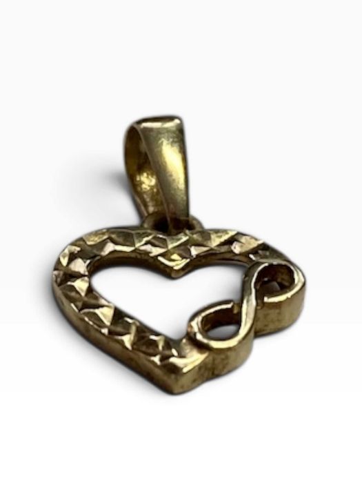 Złota zawieszka serce 375 0,25g
