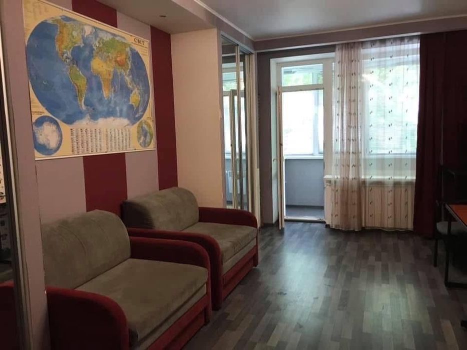 Центр паркова  зона вільна з 25 жовтня