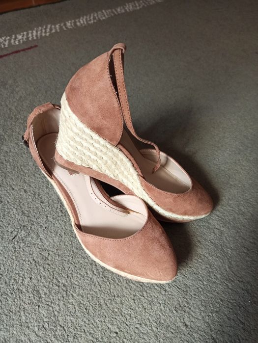 Босоножки next замшевые