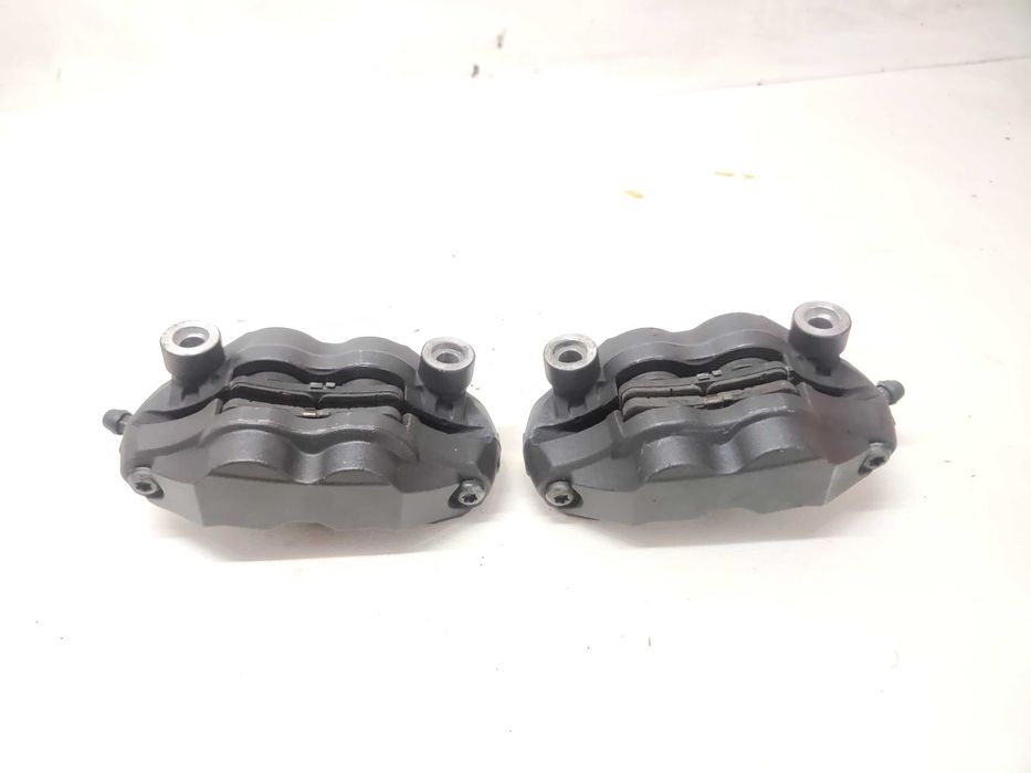 SUZUKI GSX-R 750 / 600 K8 K9 L0 Zacisk Zaciski Hamulcowe Przednie