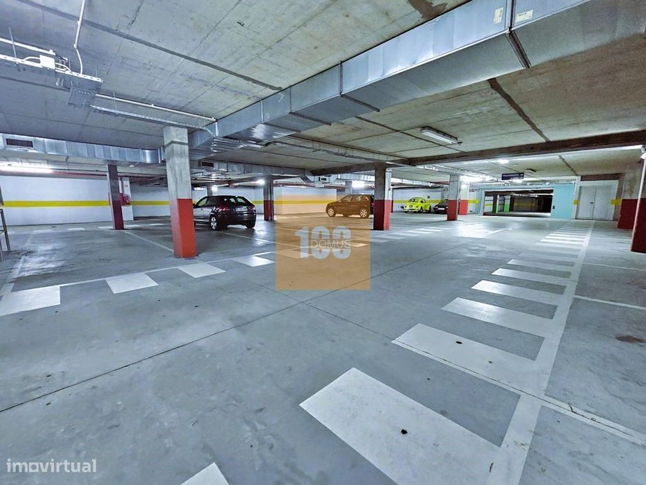 Lugar de estacionamento em S. Mamede Infesta