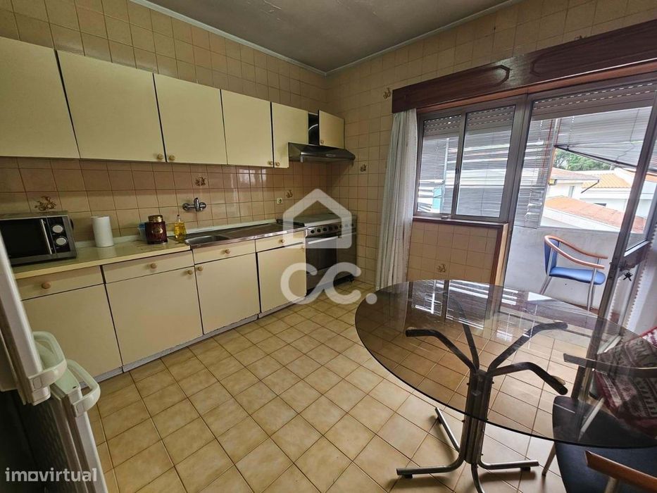 Apartamento T3 Luminoso em Rio Tinto – Excelente Exposição Solar e Loc