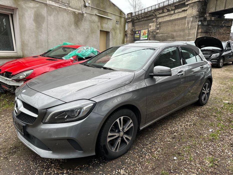 Бампер Mercedes A-Class W169 W176 W177 та ін. запч. до різних моделей