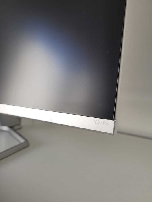 Monitor HP M27fw FHD em Perfeito Estado com teclado incluído