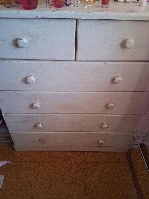 Cómoda criança  branca