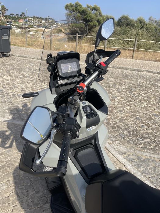 Honda ADV350 - Estimada em execelente estado