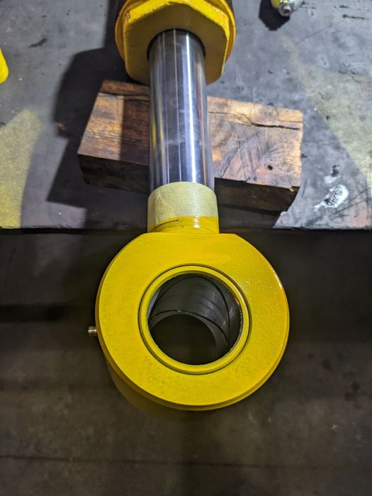 Ремонт гідроциліндрів будь-якої складності — Швидко та з Гарантією