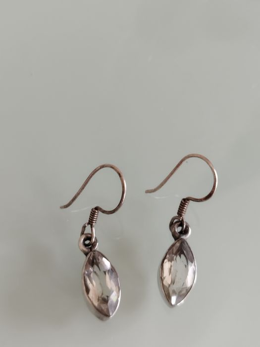 Lindos brincos em prata e cristal de rocha