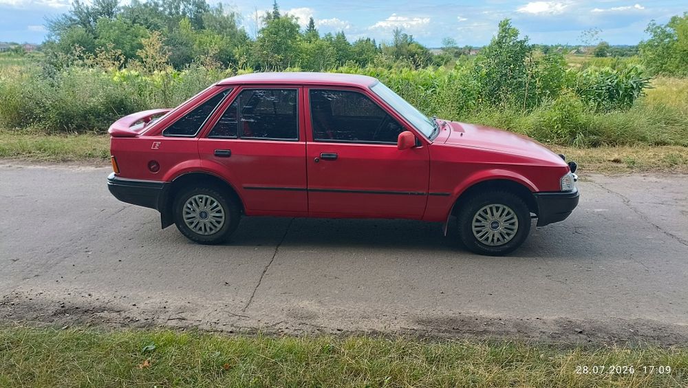 Продам Форд Ескорд 1.4