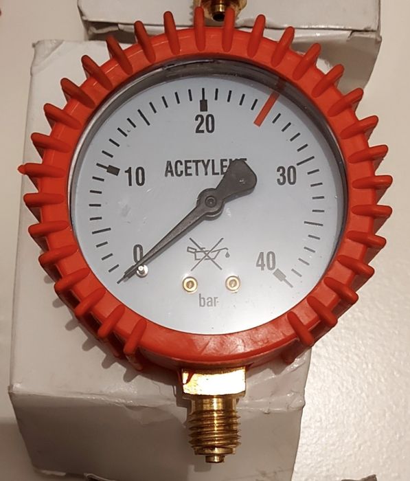 Mamometr Acetylen 40 bar nowy do reduktora gazowego.