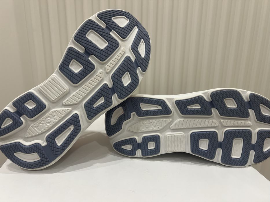 Кросівки Hoka Bondi 9