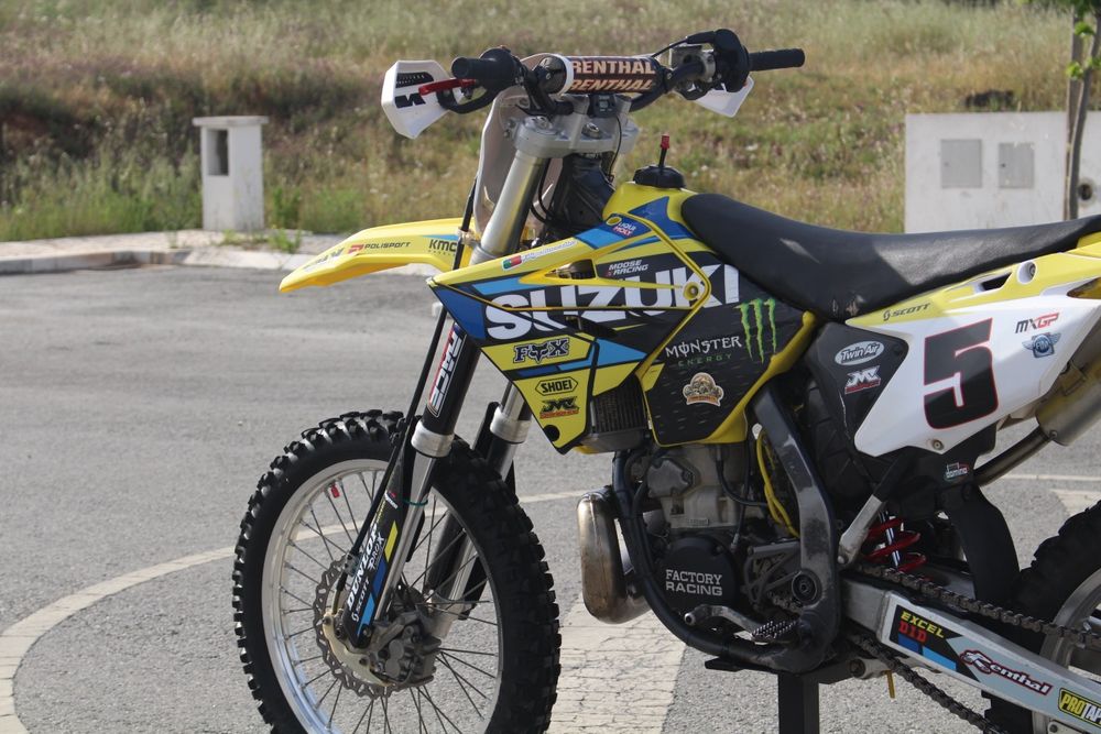 Suzuki RM 250 (2T)