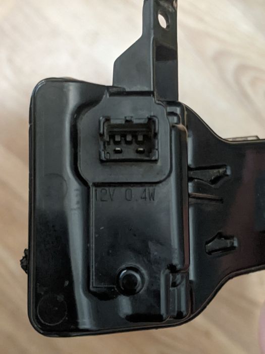 Оригінальний повторювач повороту правого дзеркала Subaru Outback