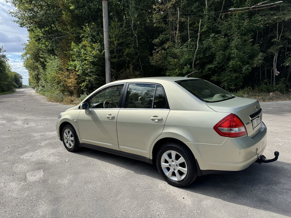 Nissan Tiida 1.6 автомат