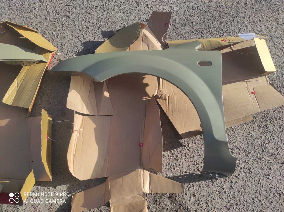 Крыло крило переднє Ford Focus MK II Фокус мк2