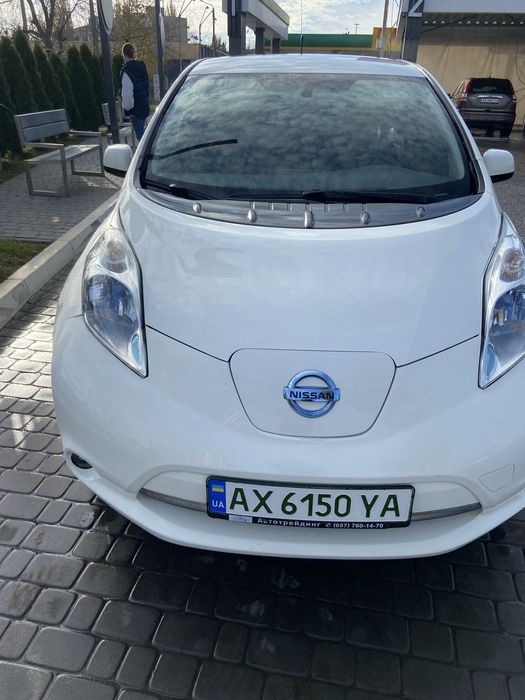 Продам Nissan Leaf 2014