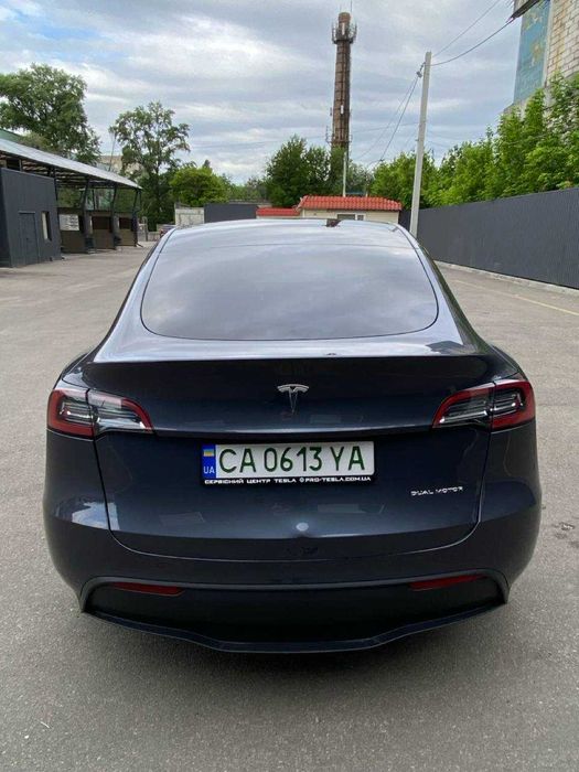 Tesla Model Y Long Range Dual motor 2023